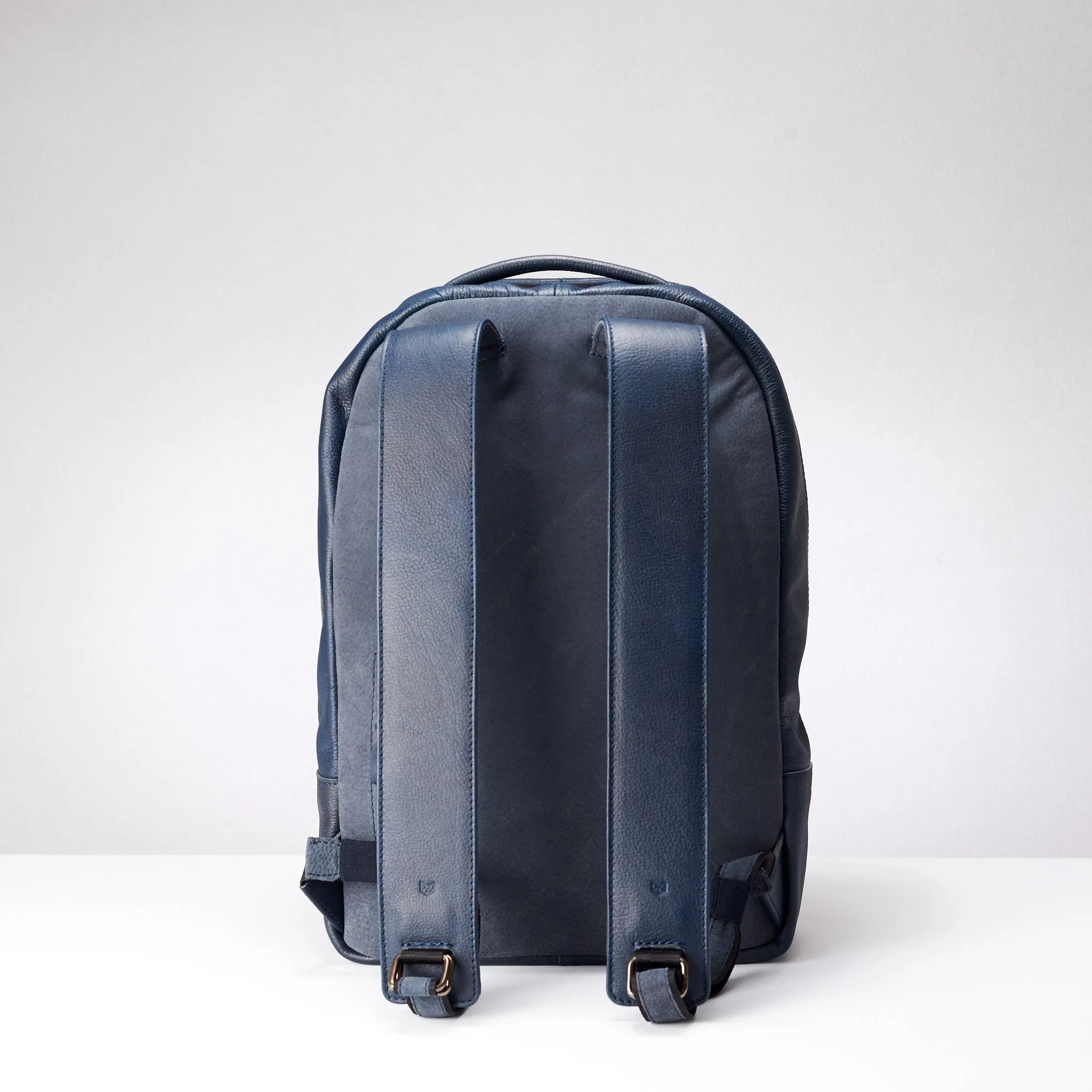 Bisonte Backpack · Navy