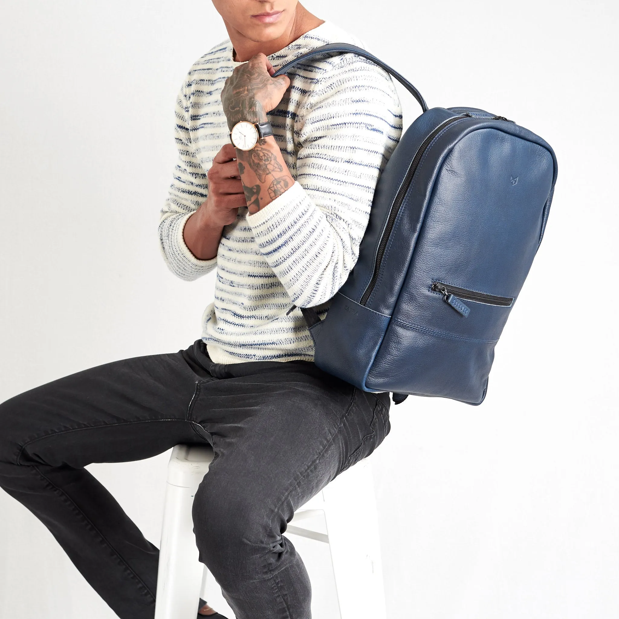 Bisonte Backpack · Navy