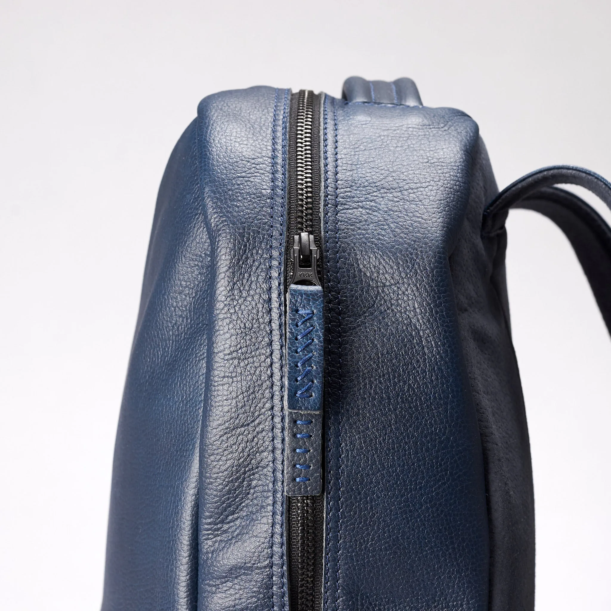 Bisonte Backpack · Navy