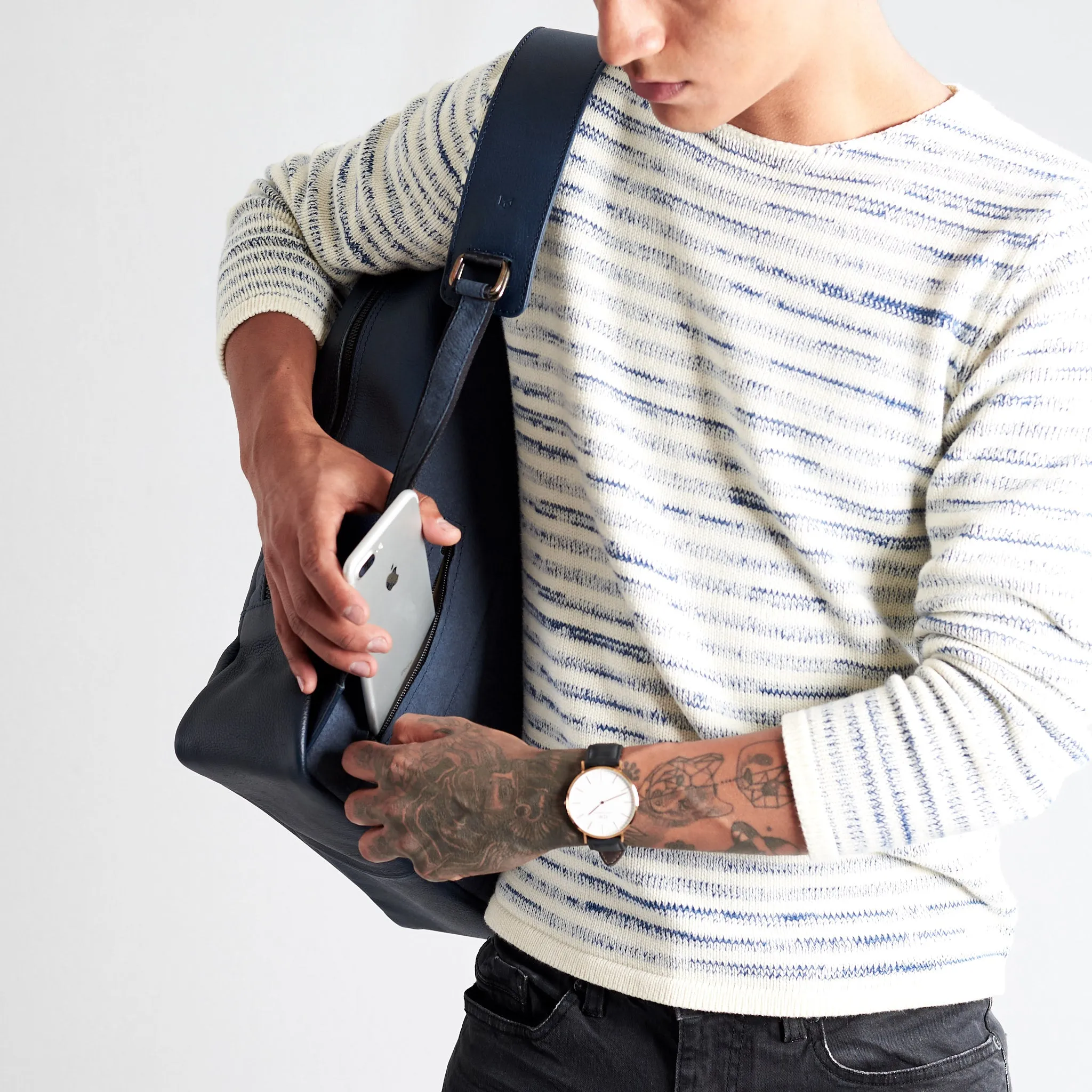 Bisonte Backpack · Navy