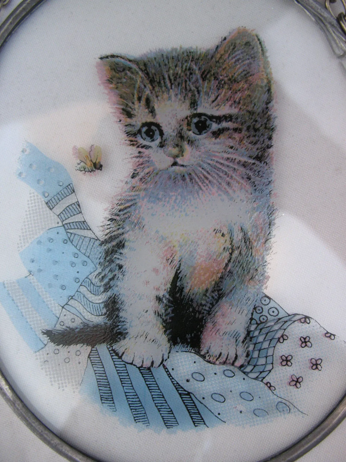 LOT 2pc CAT CATS KITTY KITTENS Painted SUNCATCHER SUNCATCHERS SUN CATCHER  Window Wall Hanging