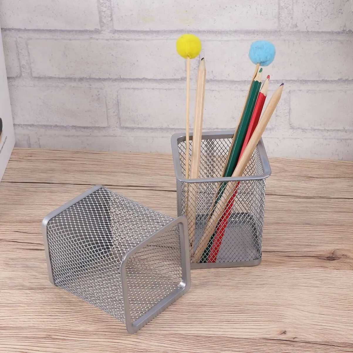 Multipurpose Makeup Brush Holder (Random Color, pack of 1)