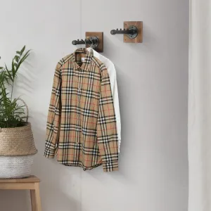 Wall Mounted Garment Hanger, Industrial Style Burnt Wood and Black Metal Pipe 4-Slot Clothing Wall Rack, Valet Bar