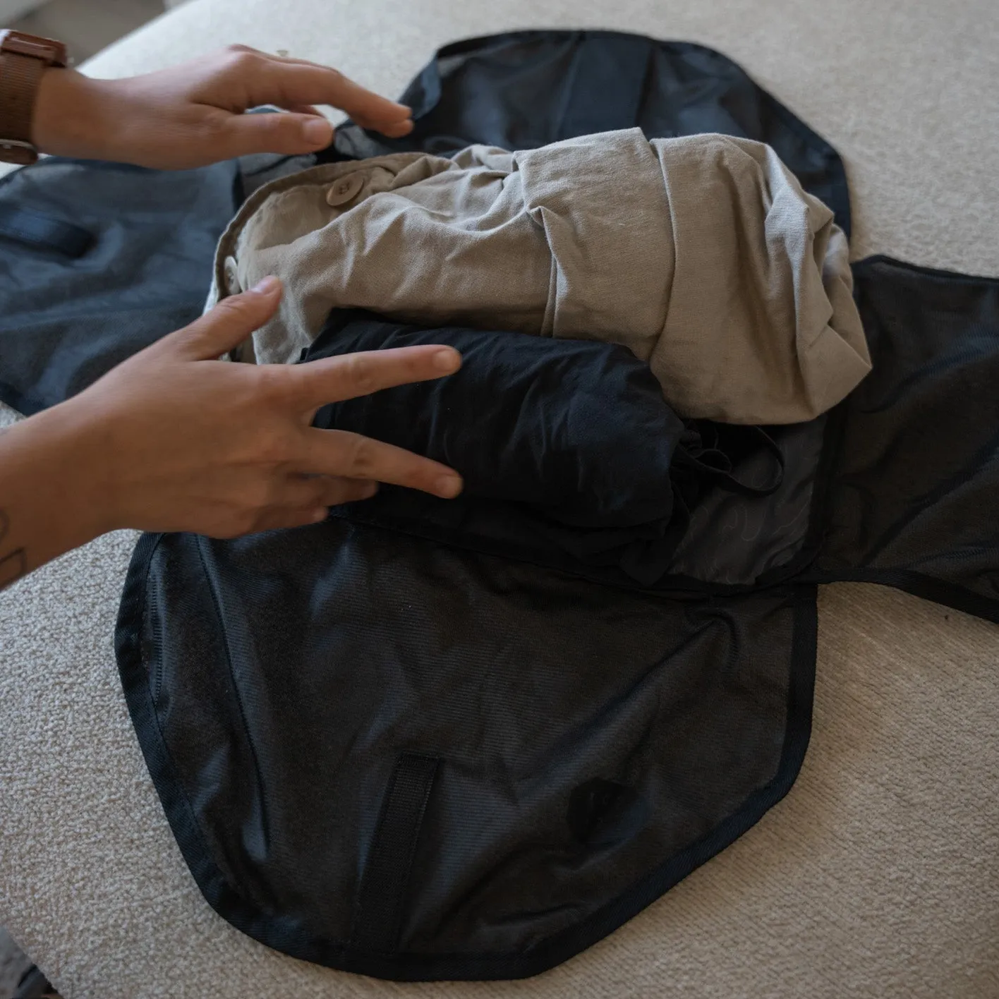 Zipperless Packing Cubes (2-Pack, 1 Medium & 1 Large)